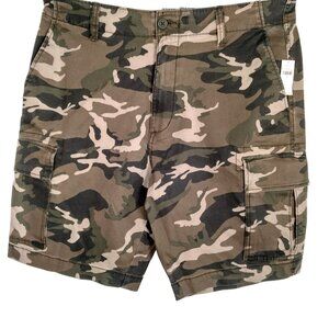 Old Navy Lived In Straight Cargo Shorts Men Size 36 Woodland Camo Camouflage New